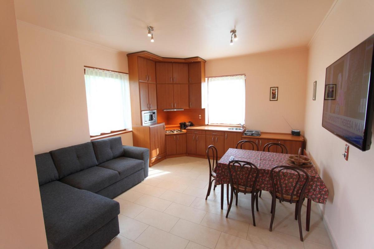 Velence Lake Apartman 加尔多尼 外观 照片
